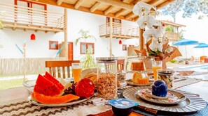 Free daily cooked-to-order breakfast - Pousada Vila Mangaba (Porto Seguro)