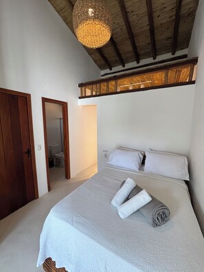 Casa família | Frigobar, individualmente mobiliados, Wi-Fi de cortesia, roupa de cama