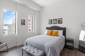 1 bedroom, desk, iron/ironing board, WiFi