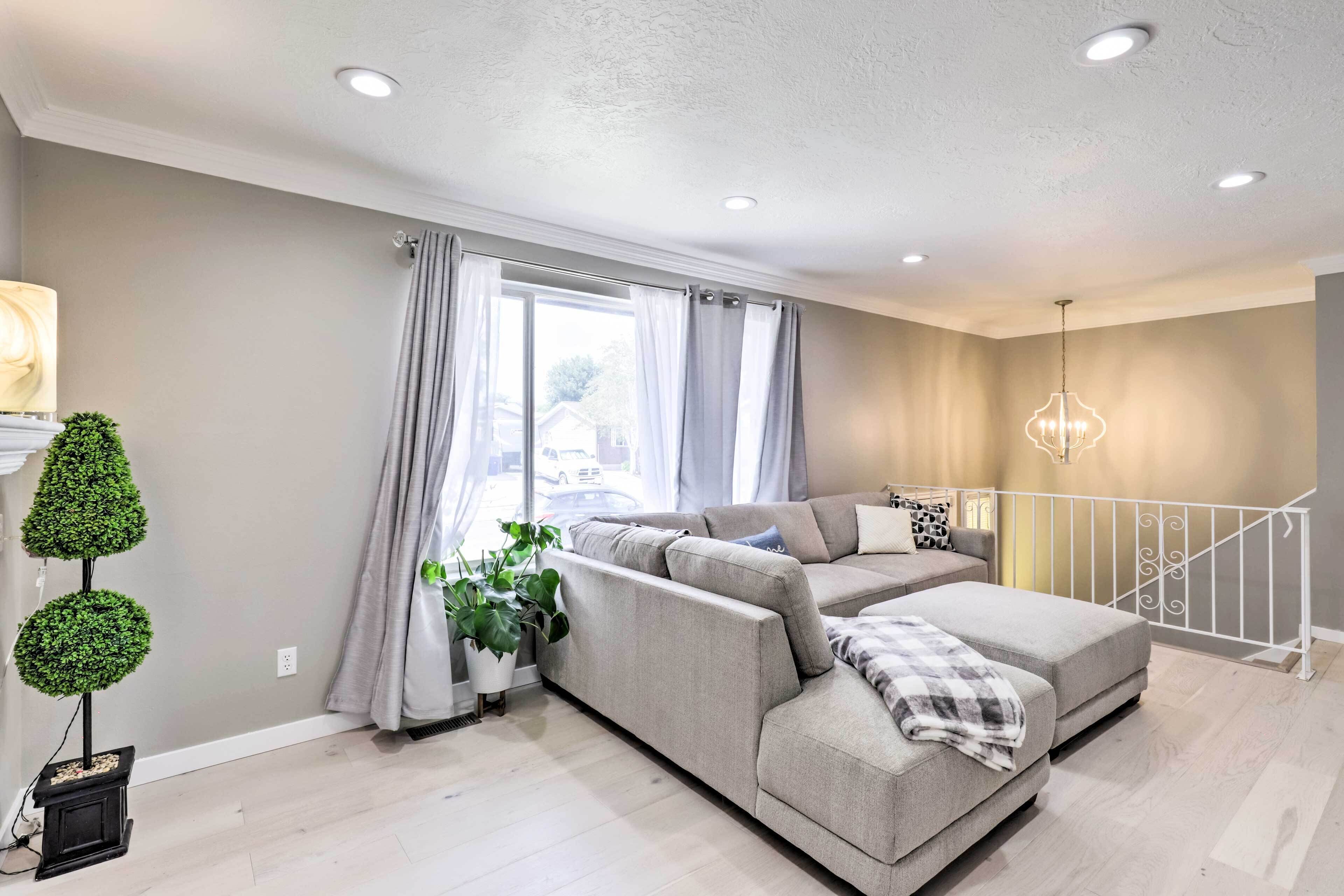 Cozy Magna Apartment - Near Parks & Lakes!