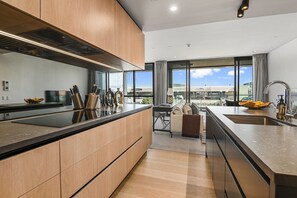 Deluxe Apartment | Private kitchen