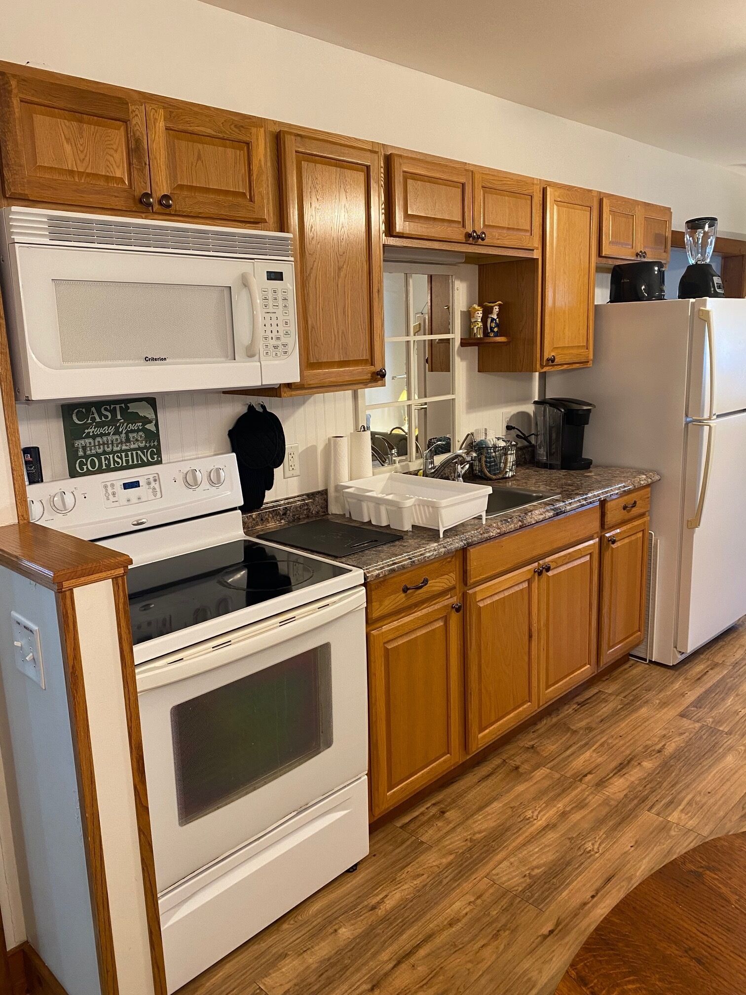 Sunset Hideaway located on no wake canal w/close access to boat launch&main lake