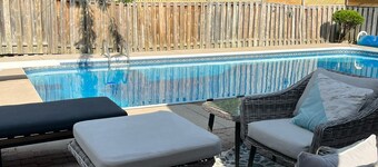 FAMILY FRIENDLY 7-Bed 3.5 Bath, Office, WIFI, Pool, BBQ, Patio VACATION PROPERTY