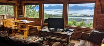 Private Cabin with a View!