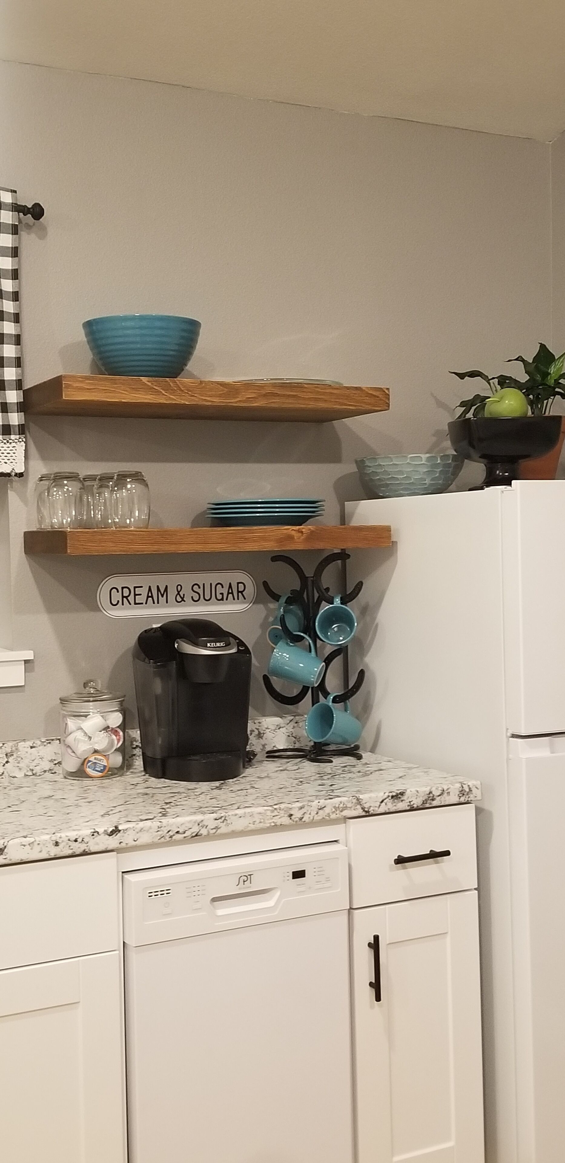 Soak up the mountain View in " R Agnew Cottage"