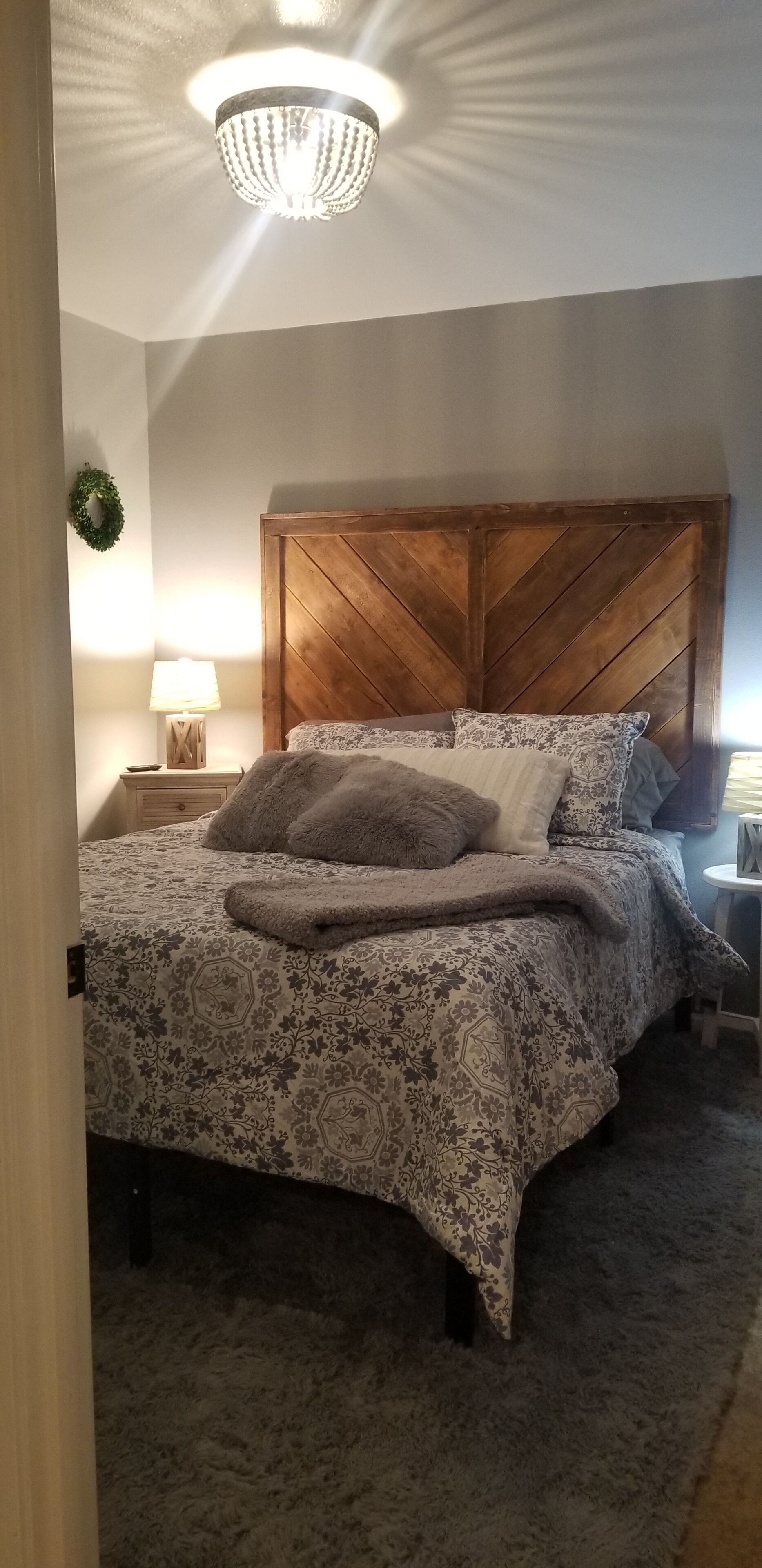 Soak up the mountain View in " R Agnew Cottage"