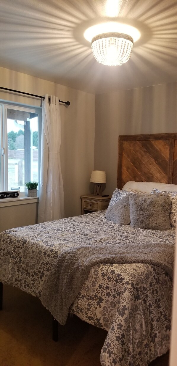 1 bedroom, travel crib, free WiFi, bed sheets