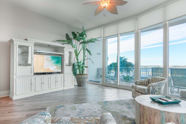 TV, DVD player, table tennis, stereo