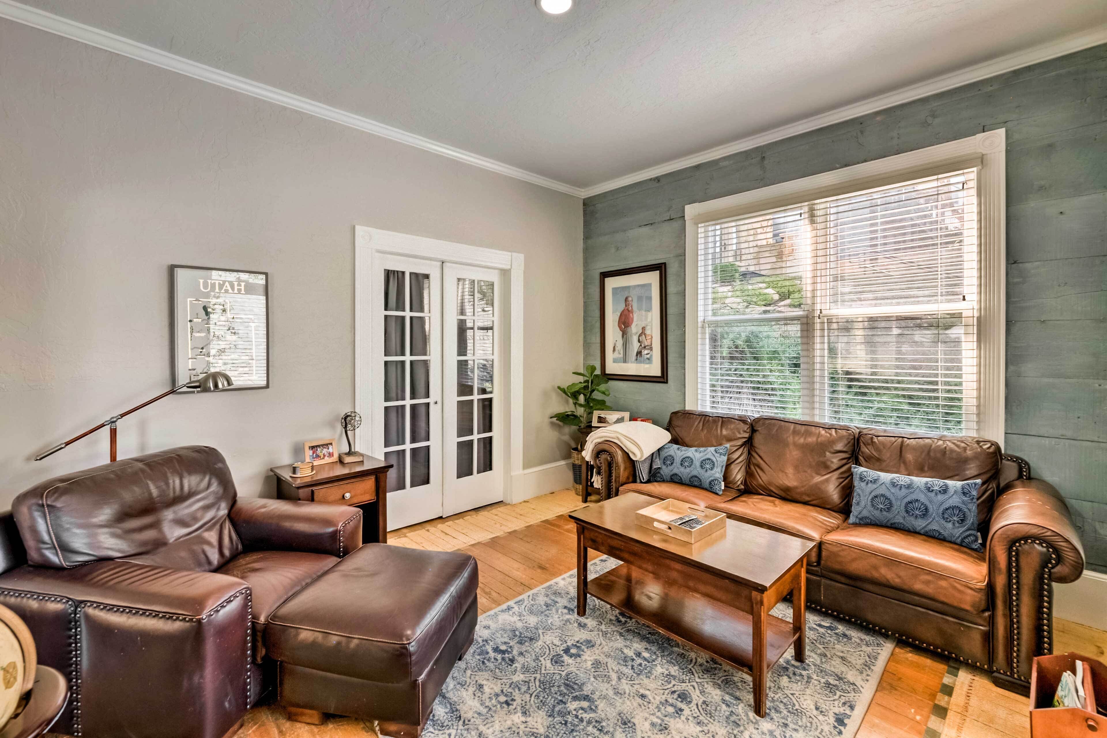 Ski Haven w/ Deck Access, Walk to Main St!