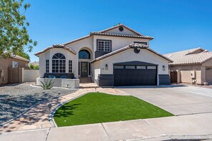 Exterior - Pool w/Slide~HotTub~BBQ~Firepit~UHadMe at Gilbert (Gilbert)