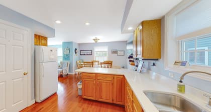 Downtown Home with Grill, W/D, & Partial AC