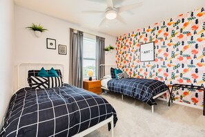 2 habitaciones, tabla de planchar con plancha, internet y ropa de cama 