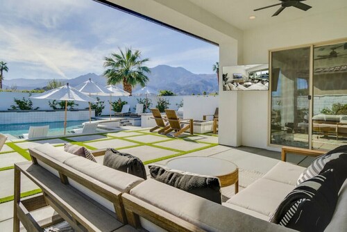 Neon Lights. New Villa in PGA West! w/Pool & Pro Design