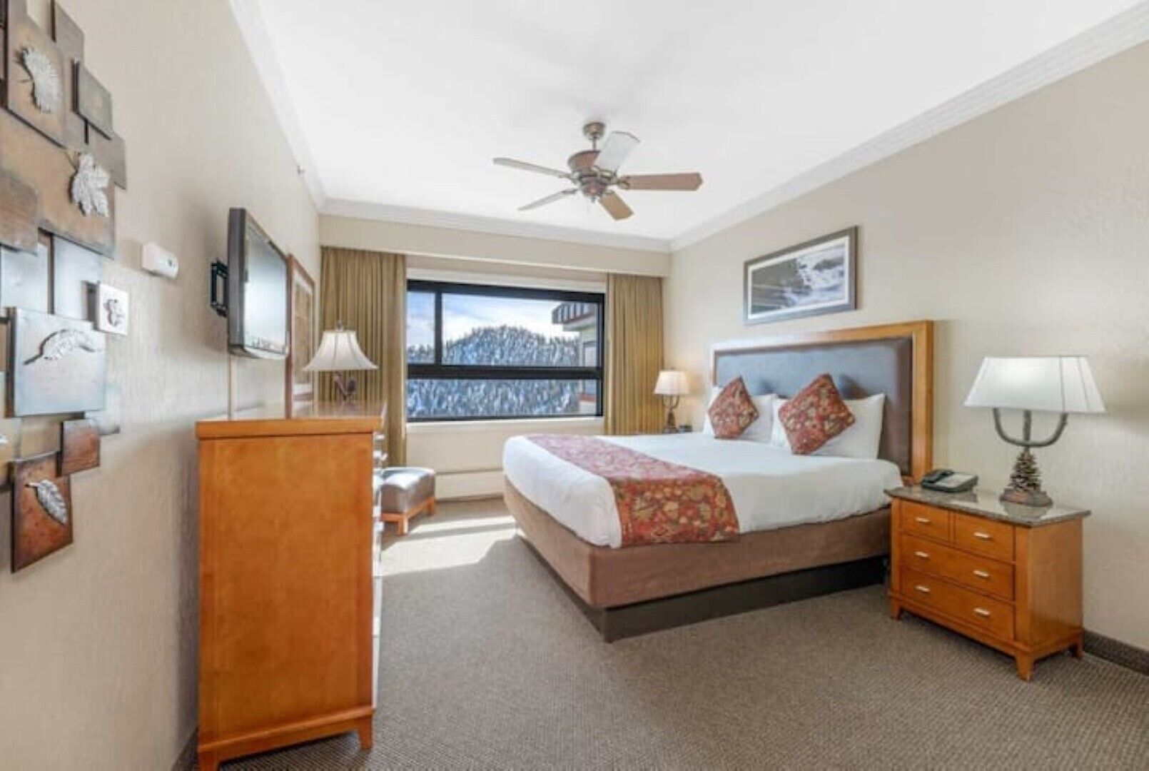 Tahoe - A Mountain Retreat with commanding views