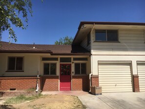 Exterior - Fresno High Living (Fresno)