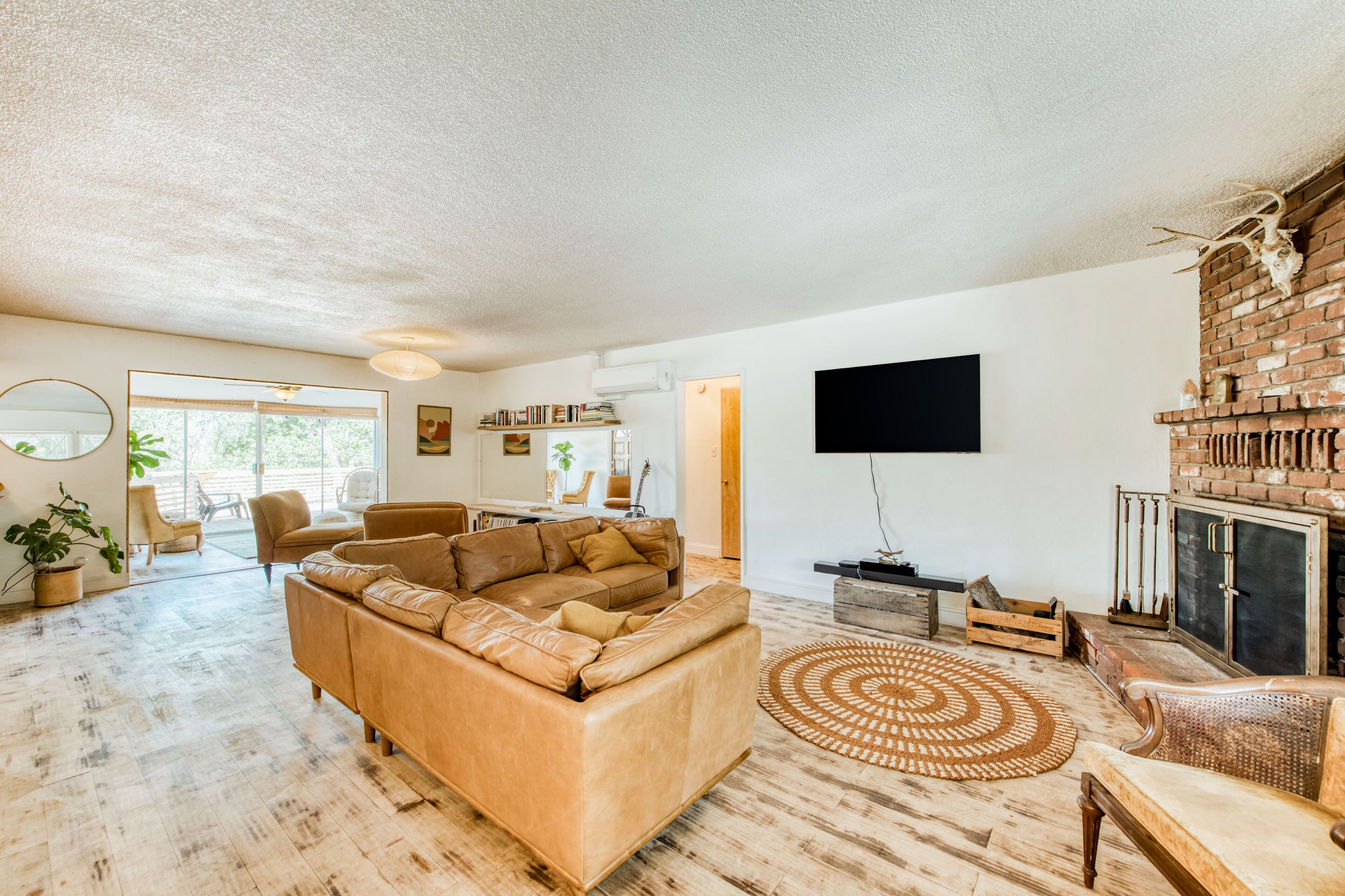 Dog-friendly mountain view retreat with W/D & wood fireplace - close to lake