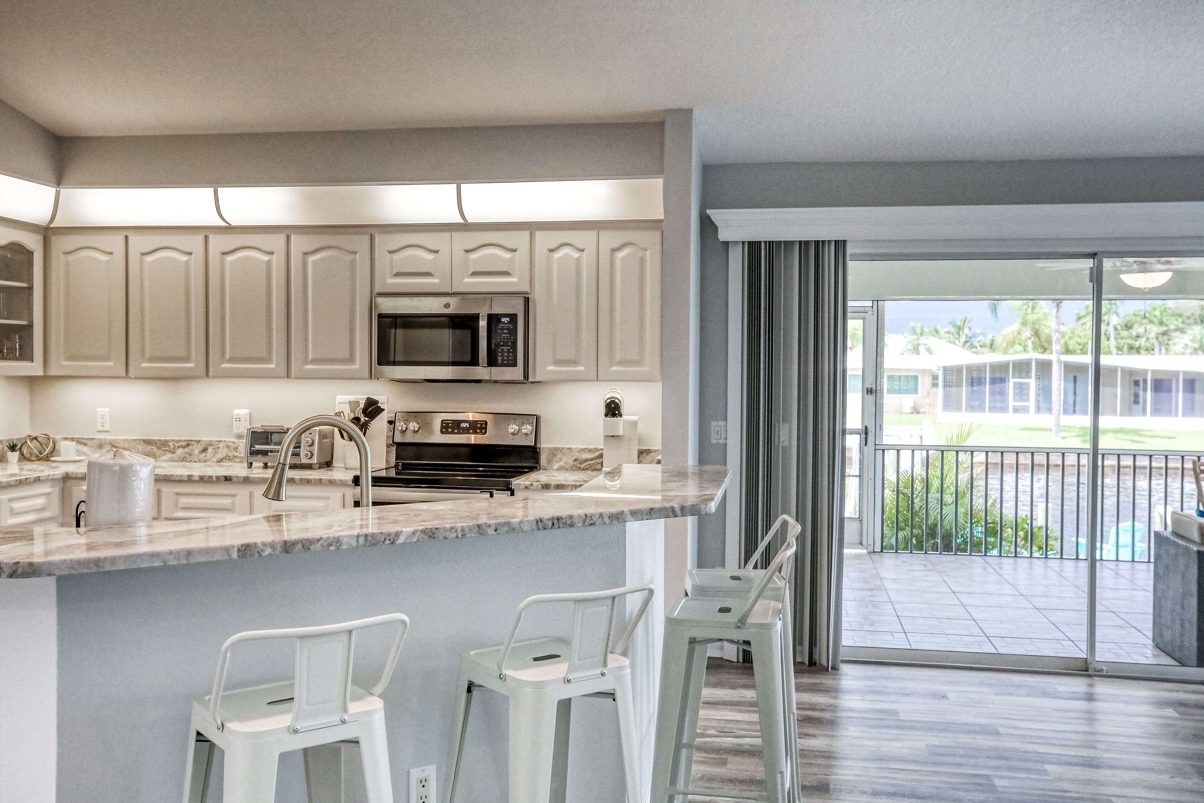 Peaceful, sunny home w/ Gulf view, gas grill, W/D, & central AC