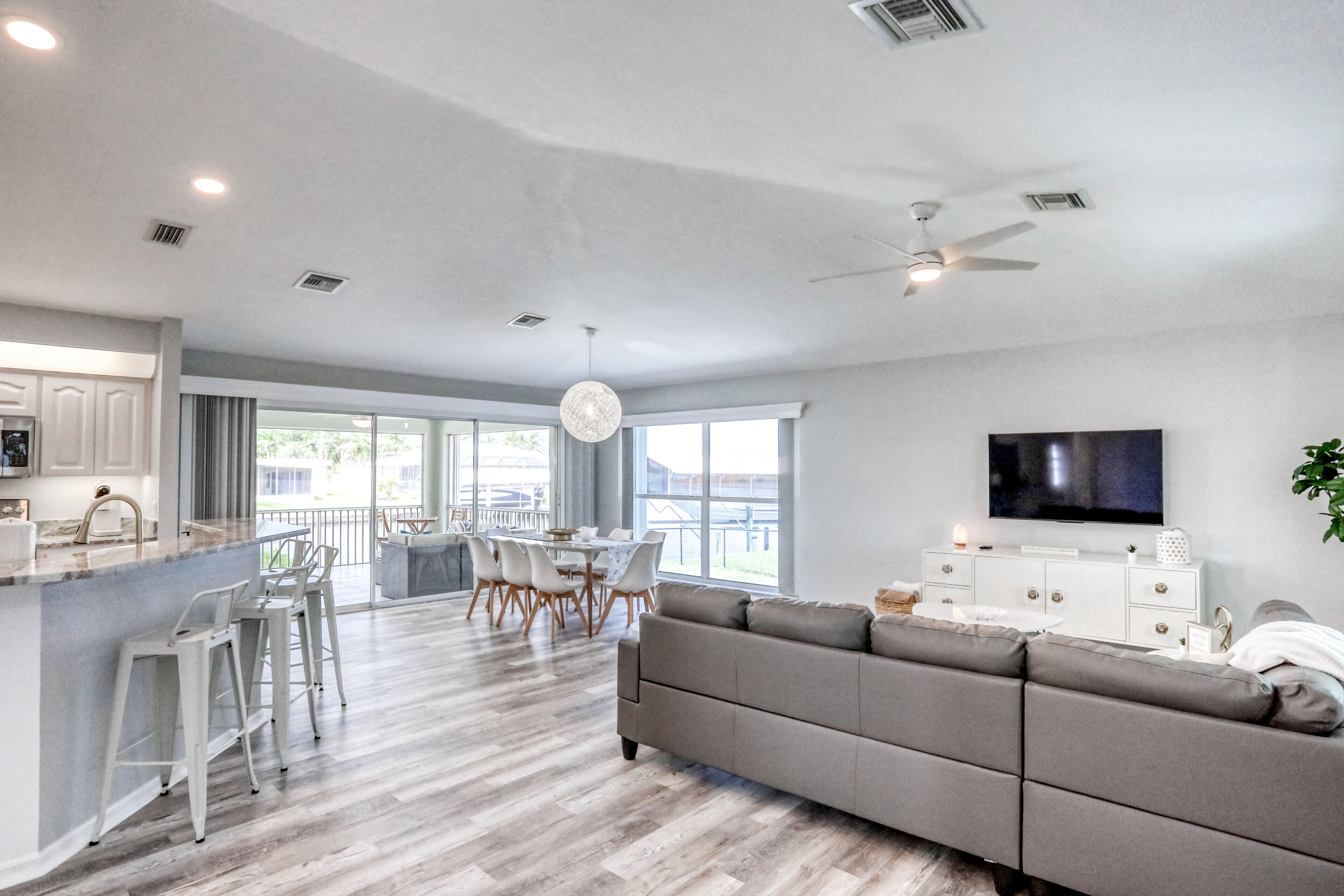 Peaceful, sunny home w/ Gulf view, gas grill, W/D, & central AC