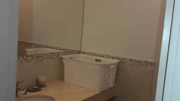 Een bad/douchecombinatie