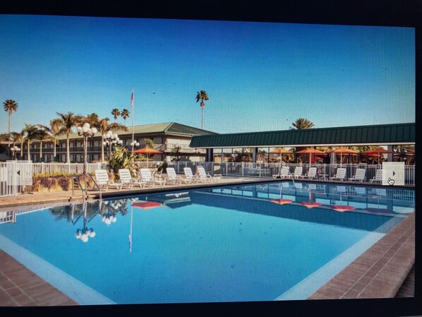 Outdoor pool, a heated pool