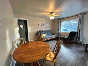Smart TV - The Dakota - Apartment near hospital/hunting (Cooperstown)