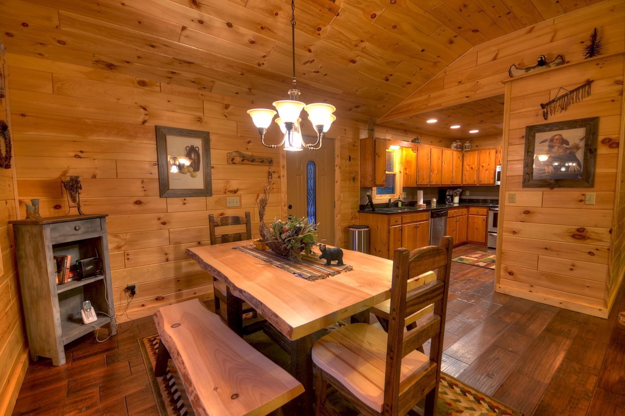 Bach Laurel - Enjoy sounds of nearby creek