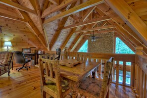 Dining - Cozy Escapes: Hot Tub, Fire Pit & Fireplace Retreat - Buffalo Ridge (Mineral Bluff)