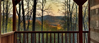 Scenic Views, Hot Tub Soaks, Firepit Roasts, Cookouts & Nearby Adventures - Cardinal's Crossing