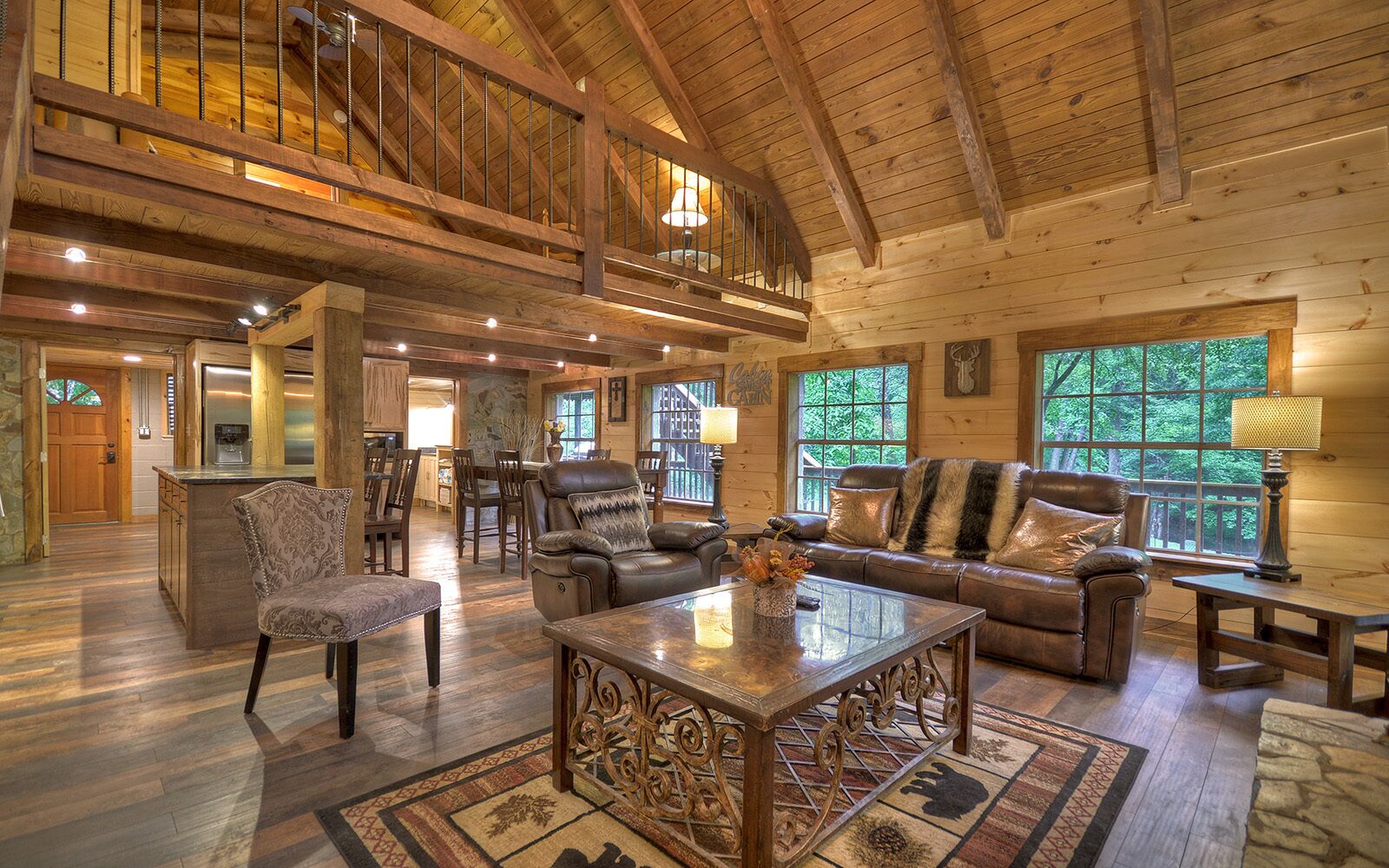 Knotty Creek Retreat - Creek access & hot tub