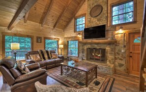 TV, fireplace