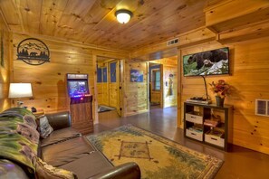 Tv, eldstad och dvd-spelare