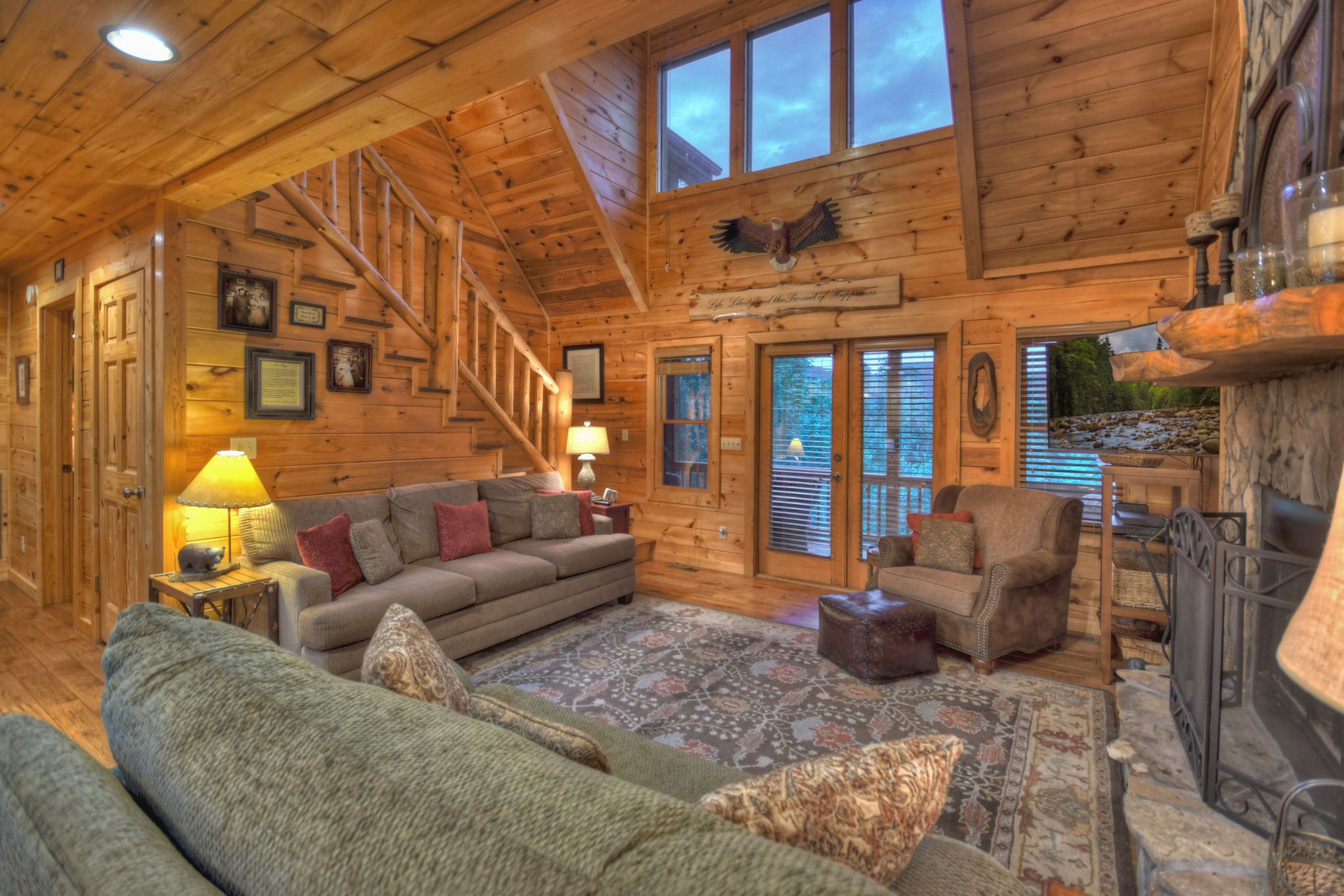 Pursuit of Happiness - Mountain luxury, hot tub, big-screen TVs, pet-friendly