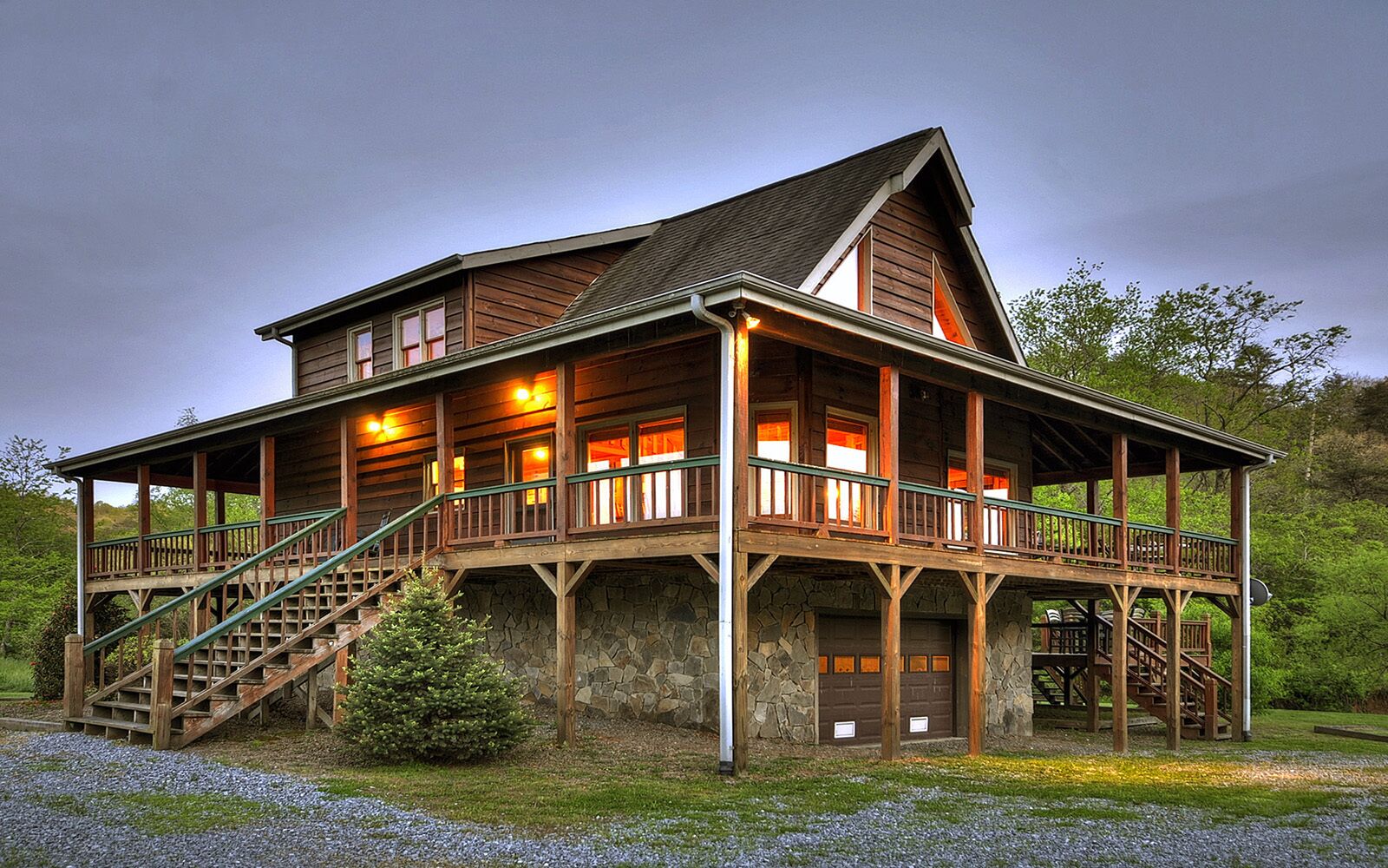Rock Away - Creek Fishing, relax on the deck + Pet Friendly!