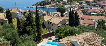Villa Xanthe - Feriehus med basseng i Kassiopi på Korfu i Hellas
