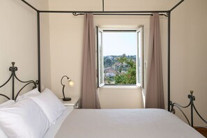 3 chambres, fer et planche à repasser, lit parapluie, Wi-Fi gratuit