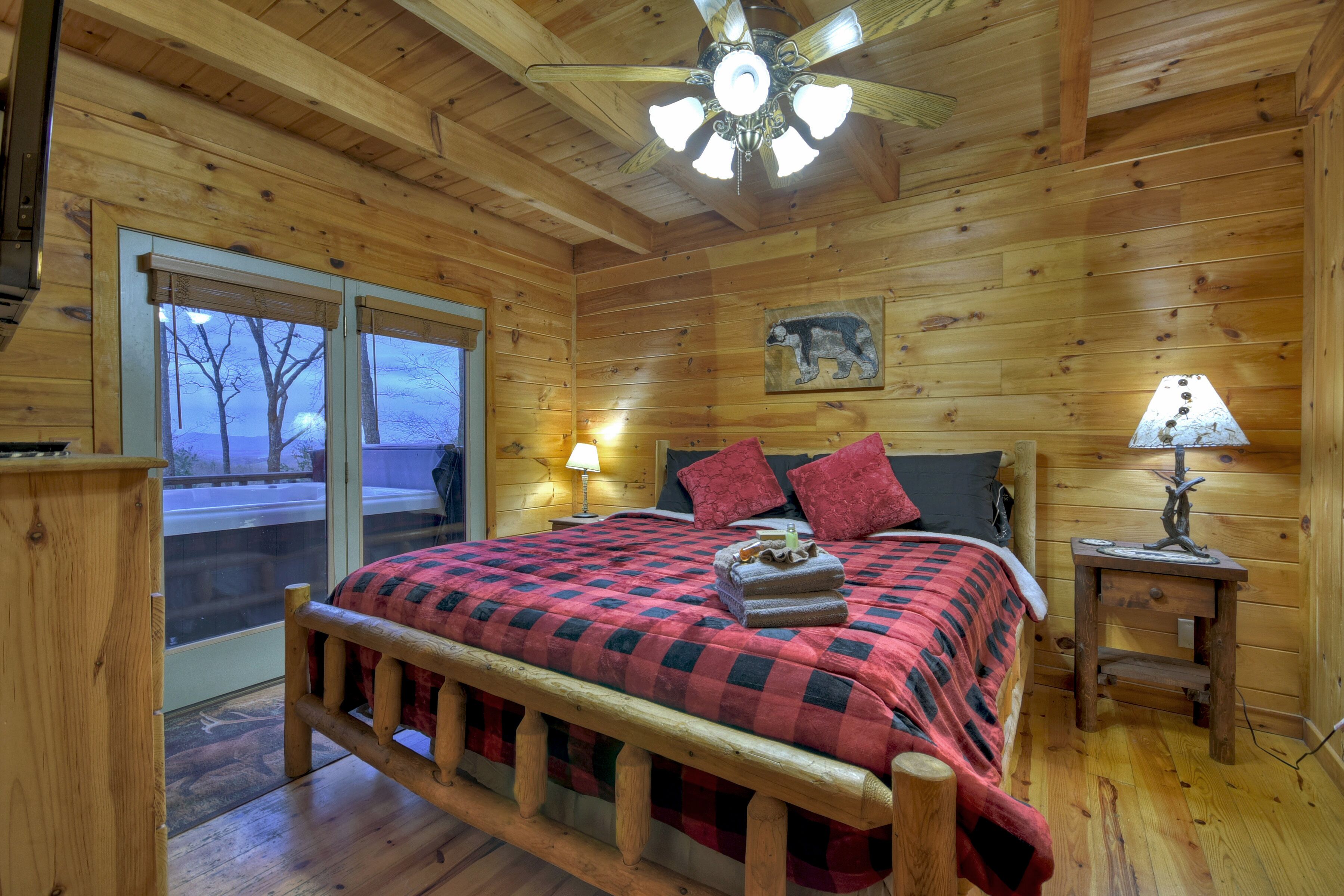 Serenity Now - Mountain view, firepit, hot tub, pet-friendly