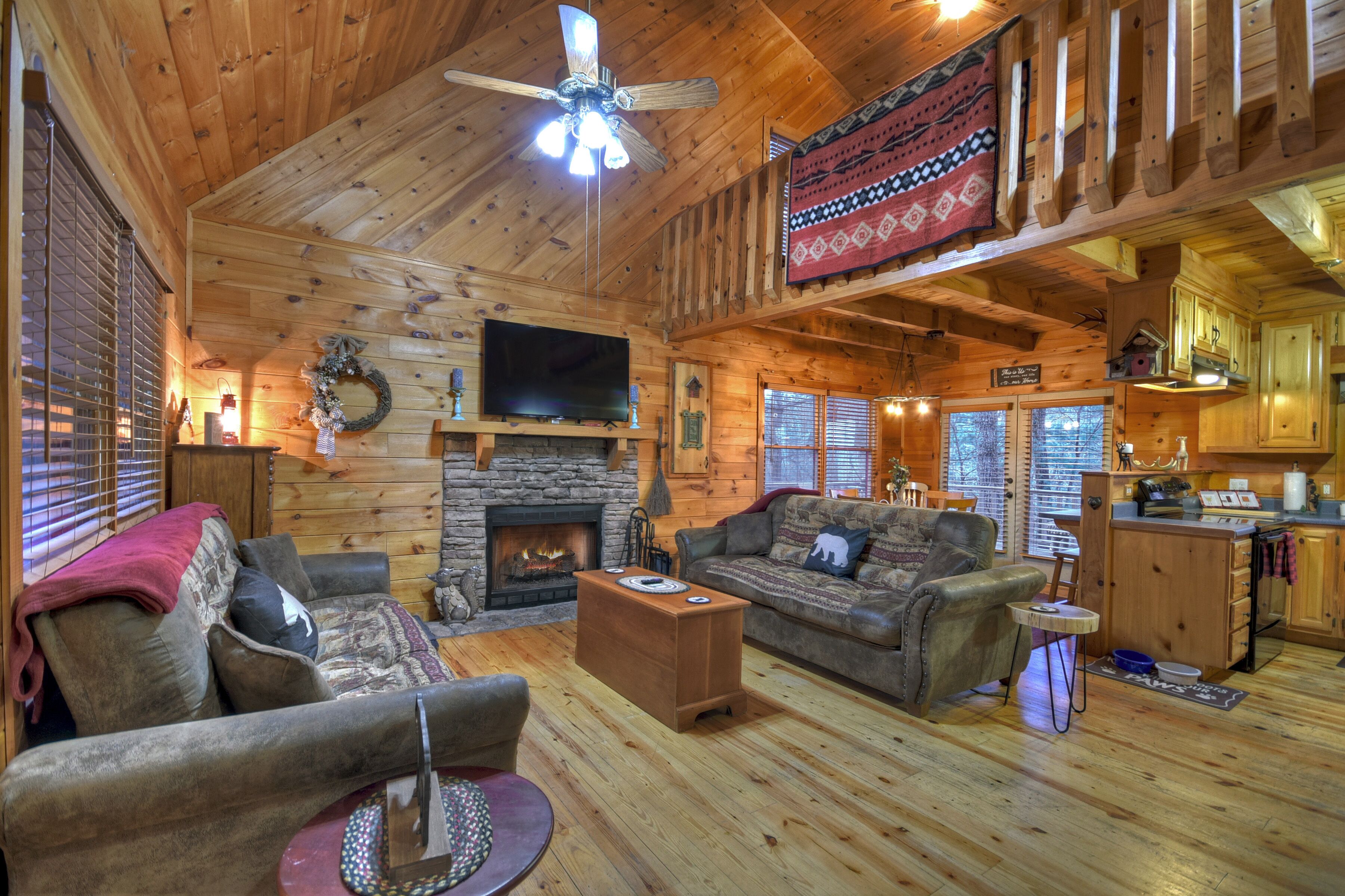 Serenity Now - Mountain view, firepit, hot tub, pet-friendly