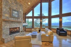 Smart TV, chimenea y impresora