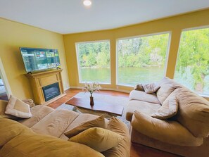 TV connectée, cheminée