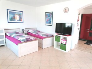 1 chambre, fer et planche à repasser, Wi-Fi, draps fournis