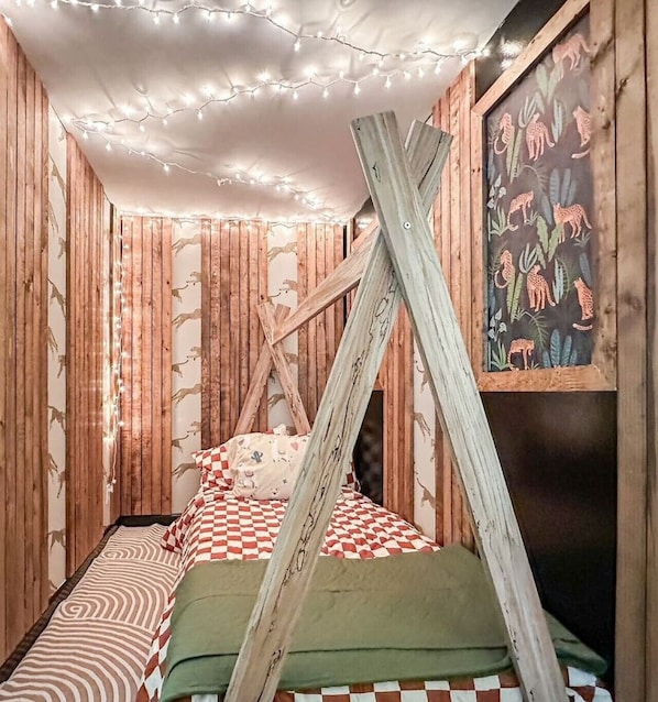 4 habitaciones, escritorio, wifi y ropa de cama 