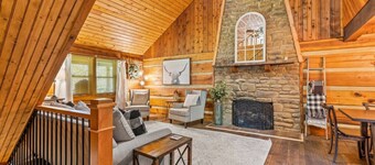 Soulshine- Wifi, Hot Tub, Firepit, Ping Pong Table