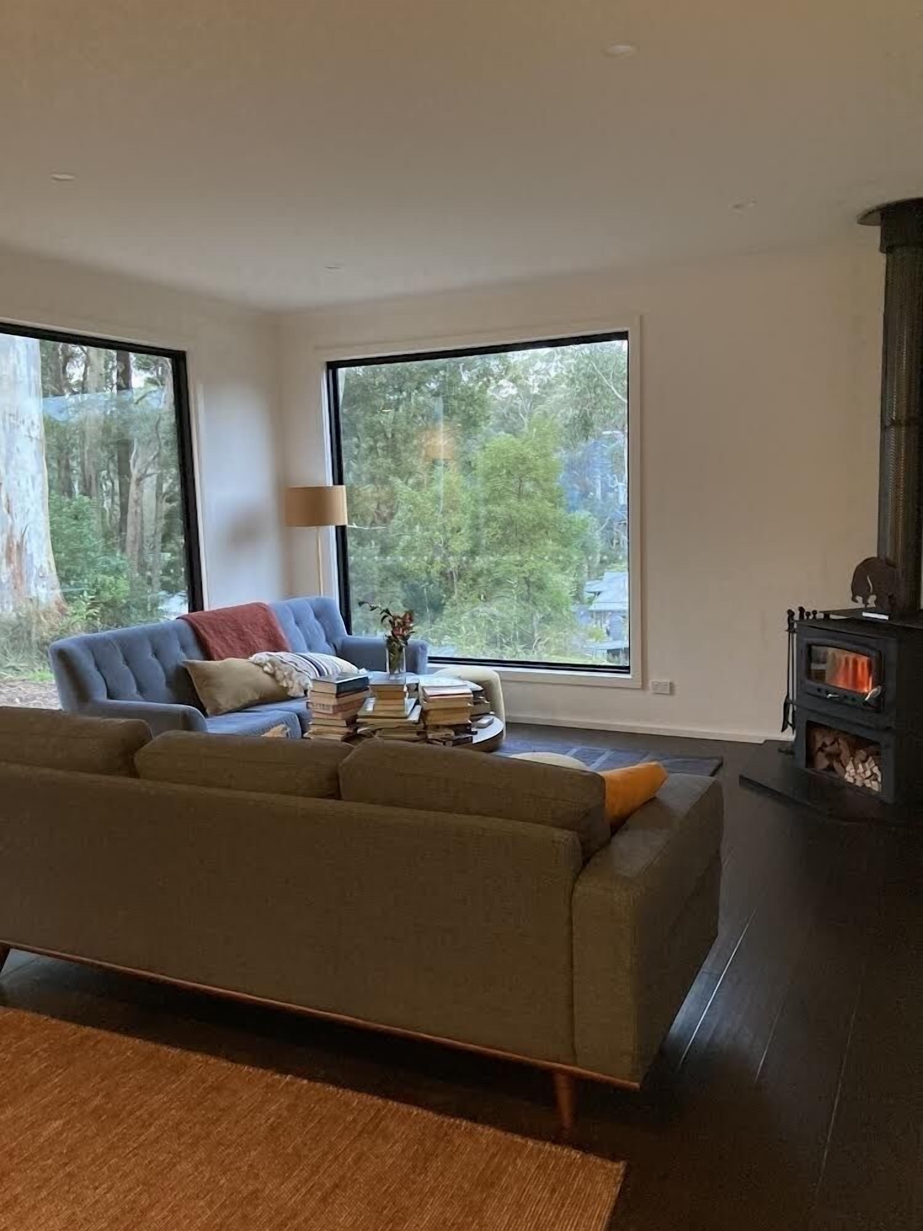 Unique Modern, Spacious, Clean Large 3 Bedroom + Study  In Beautiful Blackwood - Greendale