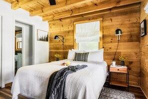 4 habitaciones, tabla de planchar con plancha y cuna de viaje 