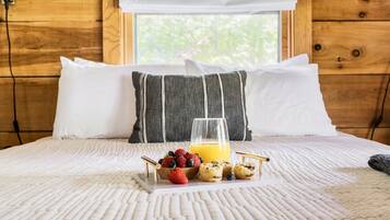 4 habitaciones, tabla de planchar con plancha y cuna de viaje