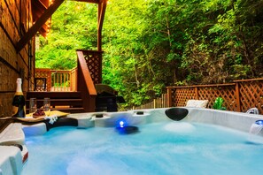 Tina de hidromasaje al aire libre