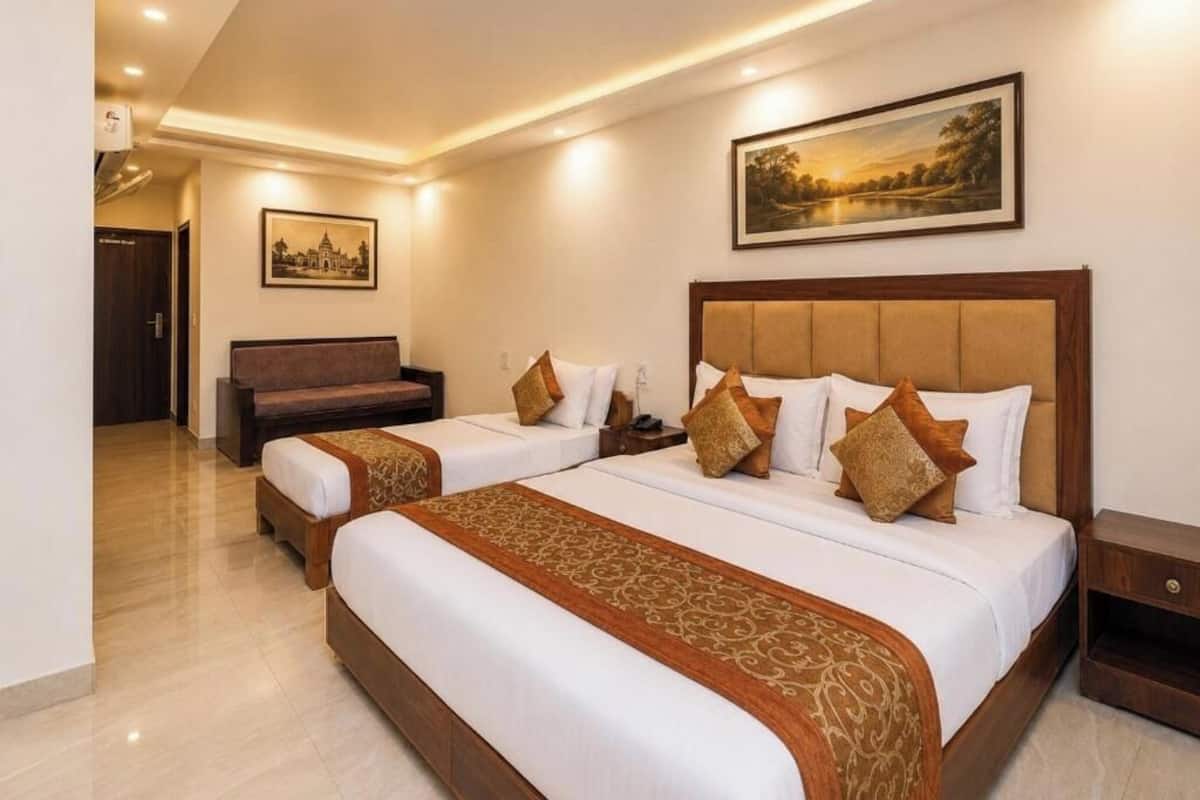Luxury Triple Room | Premium bedding, desk, laptop workspace, soundproofing