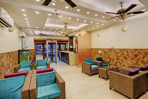 Kablolu TV kanalları bulunan 24 inç düz ekran televizyon, televizyon 