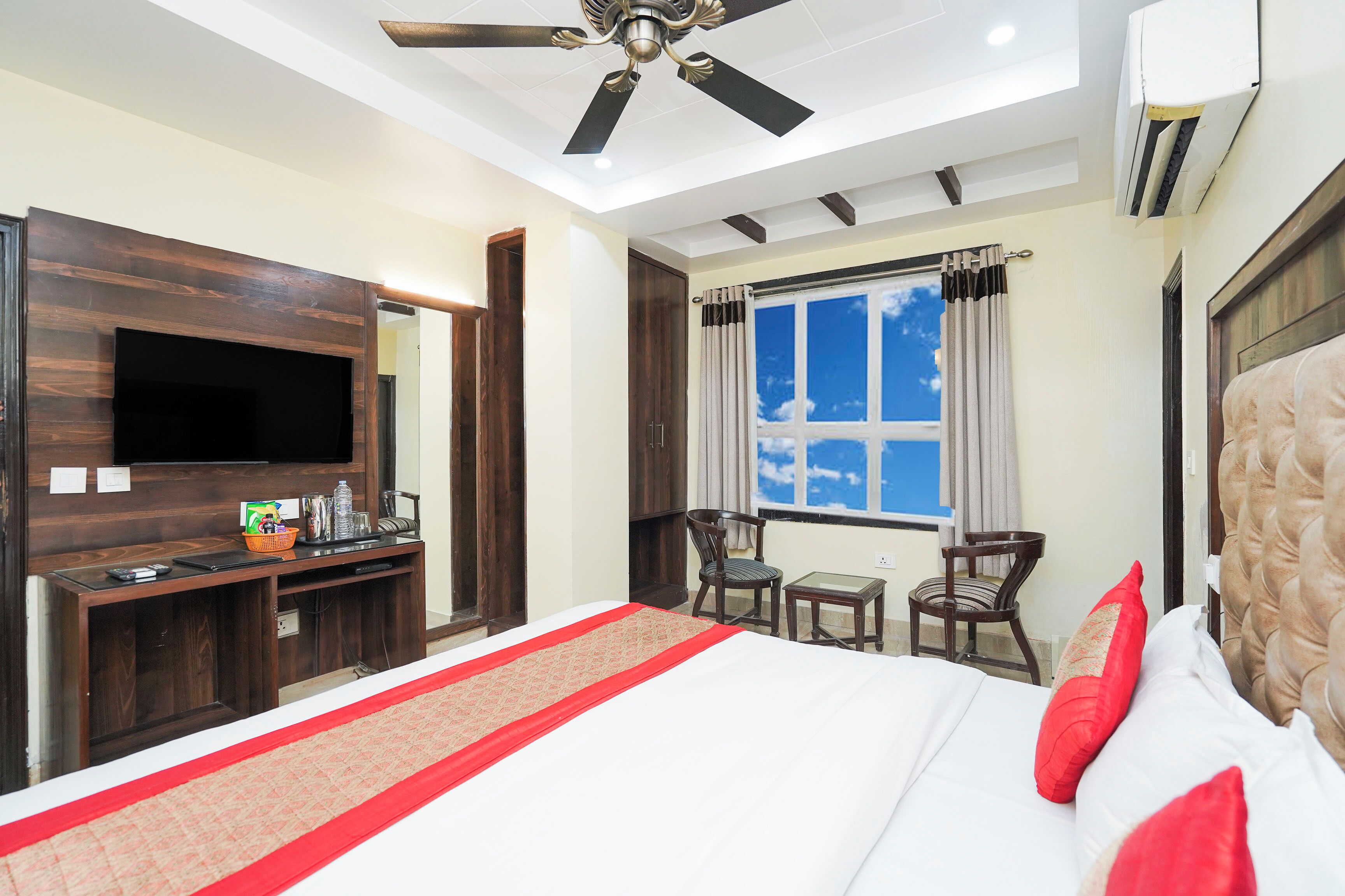 Foto - Jyoti Mahal - An Award Winning Royal Heritage Hotel - Close to Connaught Place