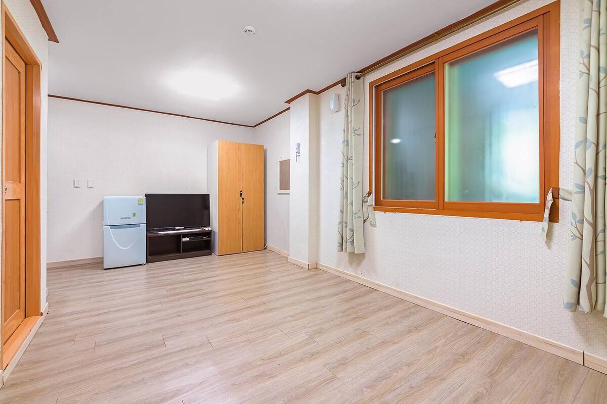Chambre, 1 chambre (205ho)